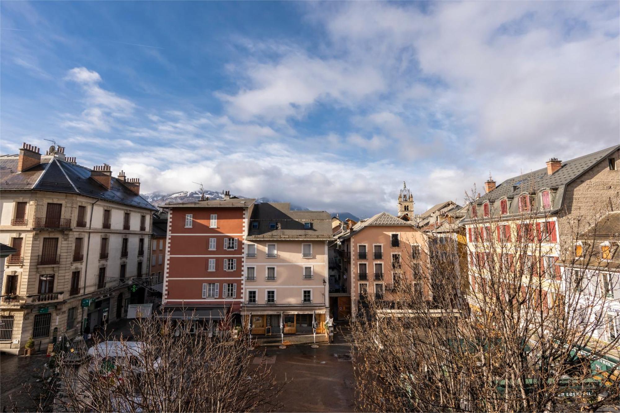Superbe Loft - Situ Sur La Place Centrale Barcelonnette Dış mekan fotoğraf